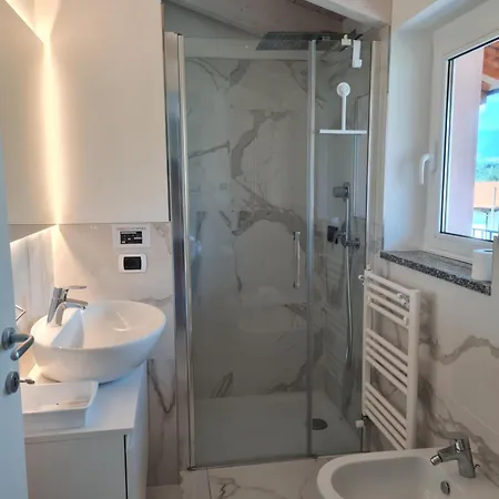 Riva Del Lario Apartment