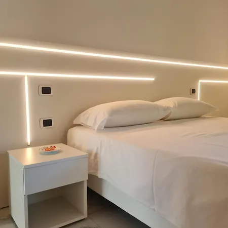 Riva Del Lario Apartment